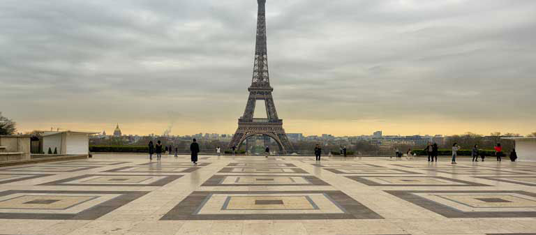 Green-zone travelling